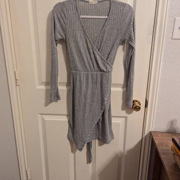 3/$15🧡 Urban Rose Women's Dress - Picture 3 of 12